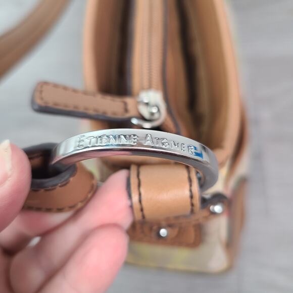 Etienne Aigner Shoulder Bag Pastel Horseshoe Logo Tan Silver Hardware Y2K - Picture 6 of 6
